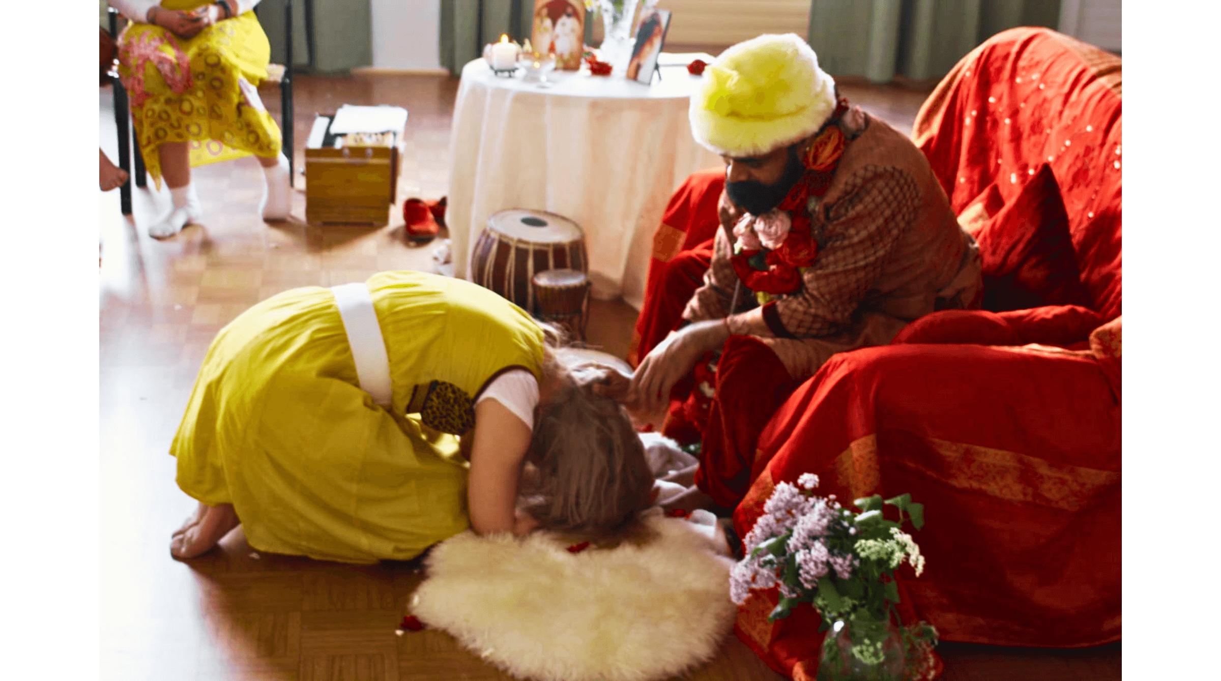Who is Paramahamsa Shri Swami Nispruh Spandan?